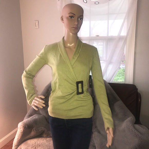 NIC+ZOE Sweaters - NIC + ZOE NWT $108 w/adjustable buckle!! Sweet fit